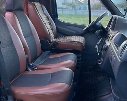 Синий Мерседес Sprinter, объемом двигателя 2.15 л и пробегом 813 тыс. км за 11200 $, фото 3 на Automoto.ua