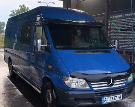 Синий Мерседес Sprinter, объемом двигателя 2.15 л и пробегом 813 тыс. км за 11200 $, фото 4 на Automoto.ua
