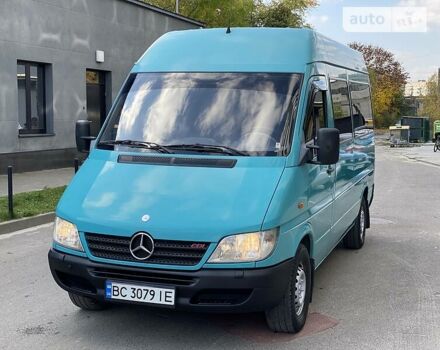 Синий Мерседес Sprinter, объемом двигателя 2.2 л и пробегом 228 тыс. км за 11950 $, фото 3 на Automoto.ua