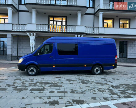 Синий Мерседес Sprinter, объемом двигателя 2.99 л и пробегом 450 тыс. км за 15500 $, фото 7 на Automoto.ua