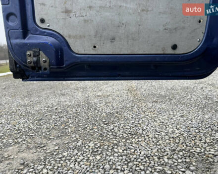 Синий Мерседес Sprinter, объемом двигателя 2.99 л и пробегом 345 тыс. км за 19800 $, фото 17 на Automoto.ua