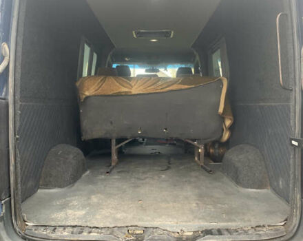 Синій Мерседес Sprinter, об'ємом двигуна 2.14 л та пробігом 565 тис. км за 12500 $, фото 9 на Automoto.ua