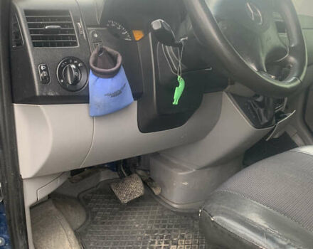 Синій Мерседес Sprinter, об'ємом двигуна 2.14 л та пробігом 565 тис. км за 12500 $, фото 6 на Automoto.ua