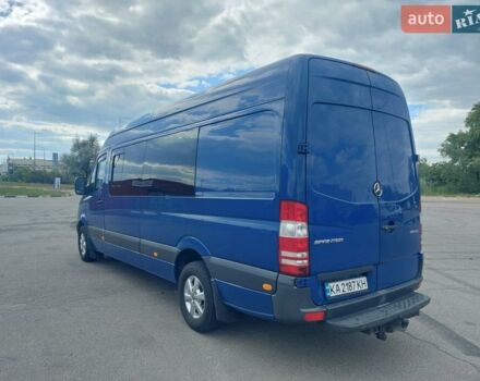 Синий Мерседес Sprinter, объемом двигателя 2.14 л и пробегом 749 тыс. км за 30000 $, фото 3 на Automoto.ua