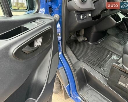 Синий Мерседес Sprinter, объемом двигателя 2.14 л и пробегом 300 тыс. км за 48585 $, фото 17 на Automoto.ua