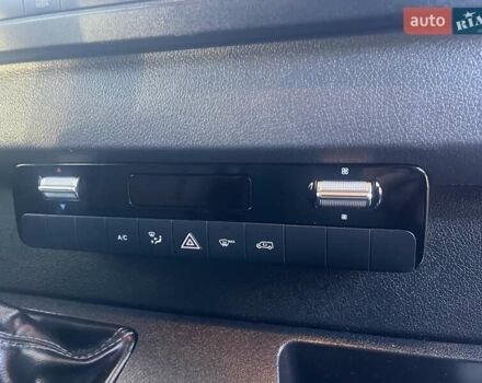 Синий Мерседес Sprinter, объемом двигателя 2.2 л и пробегом 161 тыс. км за 22800 $, фото 7 на Automoto.ua