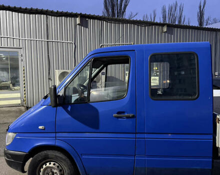 Синий Мерседес Sprinter, объемом двигателя 2.15 л и пробегом 322 тыс. км за 12500 $, фото 5 на Automoto.ua