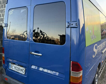 Синий Мерседес Sprinter, объемом двигателя 2.15 л и пробегом 597 тыс. км за 10300 $, фото 2 на Automoto.ua