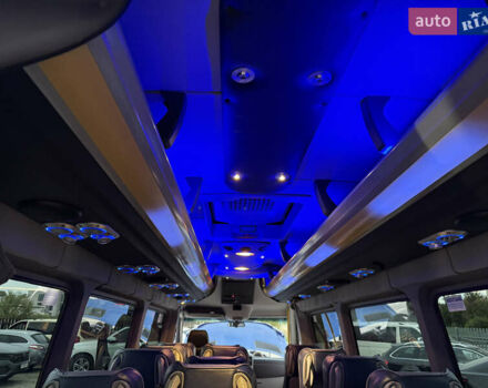 Синій Мерседес Sprinter, об'ємом двигуна 3 л та пробігом 410 тис. км за 37499 $, фото 26 на Automoto.ua