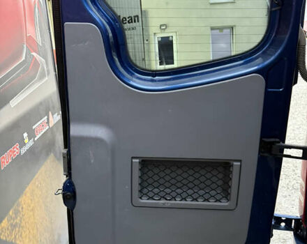Синій Мерседес Sprinter, об'ємом двигуна 3 л та пробігом 410 тис. км за 37499 $, фото 25 на Automoto.ua