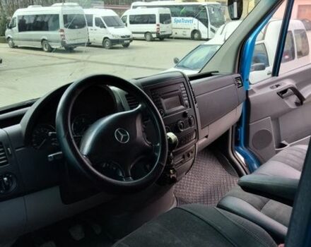 Синий Мерседес Sprinter, объемом двигателя 2.99 л и пробегом 565 тыс. км за 11600 $, фото 1 на Automoto.ua