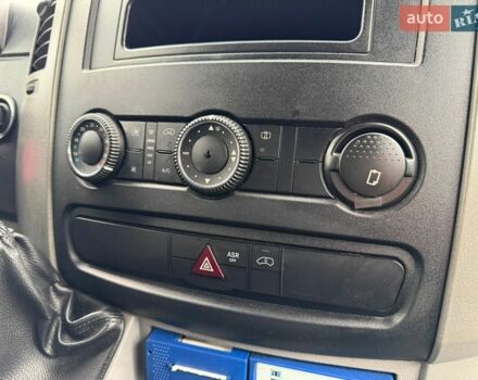 Синій Мерседес Sprinter, об'ємом двигуна 2.2 л та пробігом 272 тис. км за 19200 $, фото 59 на Automoto.ua