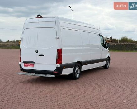 Синий Мерседес Sprinter, объемом двигателя 2.1 л и пробегом 398 тыс. км за 27700 $, фото 2 на Automoto.ua