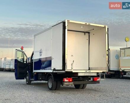 Синий Мерседес Sprinter, объемом двигателя 2.2 л и пробегом 150 тыс. км за 34800 $, фото 29 на Automoto.ua