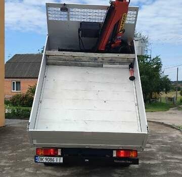 Синий Мерседес Sprinter, объемом двигателя 2.7 л и пробегом 264 тыс. км за 27600 $, фото 22 на Automoto.ua