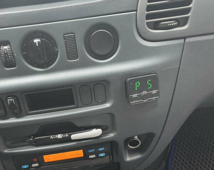 Синий Мерседес Sprinter, объемом двигателя 2.15 л и пробегом 400 тыс. км за 16300 $, фото 1 на Automoto.ua