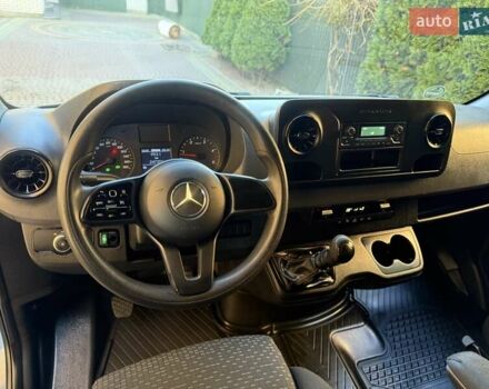 Синий Мерседес Sprinter, объемом двигателя 2.2 л и пробегом 274 тыс. км за 21950 $, фото 55 на Automoto.ua