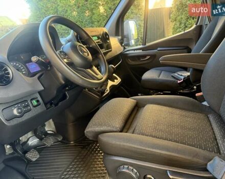 Синий Мерседес Sprinter, объемом двигателя 2.2 л и пробегом 274 тыс. км за 21950 $, фото 53 на Automoto.ua