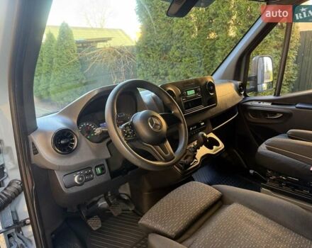Синий Мерседес Sprinter, объемом двигателя 2.2 л и пробегом 274 тыс. км за 21950 $, фото 56 на Automoto.ua