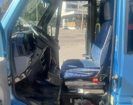 Мерседес Sprinter 1999 в Харькове на Automoto.ua Синий Мерседес Sprinter, объемом двигателя 2.87 л и пробегом 869 тыс. км за 18000 $, фото 10 на Automoto.ua