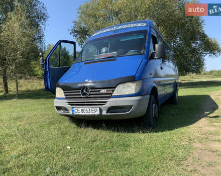Синий Мерседес Sprinter, объемом двигателя 2.15 л и пробегом 690 тыс. км за 12300 $, фото 2 на Automoto.ua