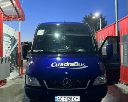 Синий Мерседес Sprinter, объемом двигателя 2.69 л и пробегом 560 тыс. км за 35000 $, фото 1 на Automoto.ua