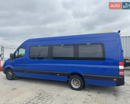 Синий Мерседес Sprinter, объемом двигателя 2.14 л и пробегом 500 тыс. км за 28900 $, фото 2 на Automoto.ua