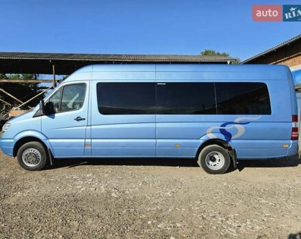 Синий Мерседес Sprinter, объемом двигателя 2.2 л и пробегом 569 тыс. км за 27950 $, фото 3 на Automoto.ua
