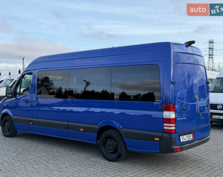 Синій Мерседес Sprinter, об'ємом двигуна 2.14 л та пробігом 261 тис. км за 25800 $, фото 4 на Automoto.ua
