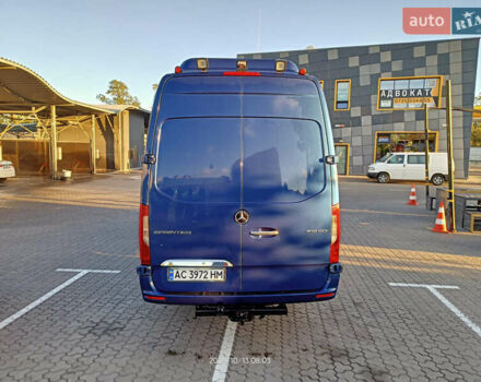 Синий Мерседес Sprinter, объемом двигателя 2.99 л и пробегом 420 тыс. км за 83081 $, фото 5 на Automoto.ua
