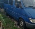 Синий Мерседес Sprinter, объемом двигателя 2.15 л и пробегом 402 тыс. км за 10000 $, фото 5 на Automoto.ua
