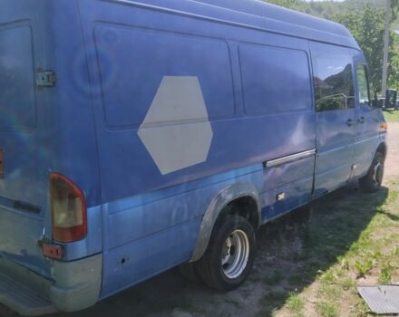 Синий Мерседес Sprinter, объемом двигателя 0 л и пробегом 450 тыс. км за 6450 $, фото 1 на Automoto.ua