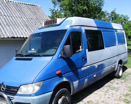 Синий Мерседес Sprinter, объемом двигателя 0 л и пробегом 450 тыс. км за 6450 $, фото 2 на Automoto.ua