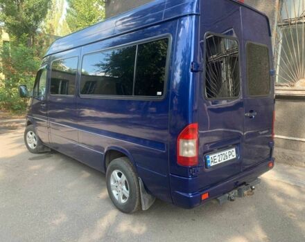 Синий Мерседес Sprinter, объемом двигателя 2.2 л и пробегом 400 тыс. км за 10300 $, фото 2 на Automoto.ua