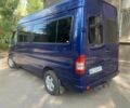 Синий Мерседес Sprinter, объемом двигателя 2.2 л и пробегом 400 тыс. км за 10300 $, фото 2 на Automoto.ua