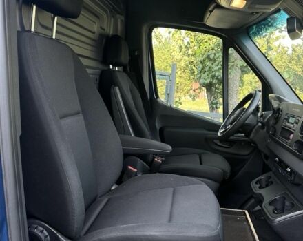 Синий Мерседес Sprinter, объемом двигателя 2 л и пробегом 264 тыс. км за 33269 $, фото 8 на Automoto.ua