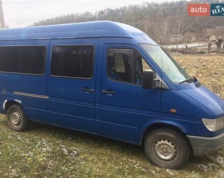 Синий Мерседес Sprinter, объемом двигателя 2.9 л и пробегом 350 тыс. км за 7000 $, фото 2 на Automoto.ua