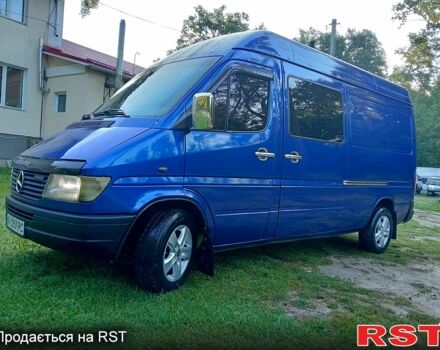 Синий Мерседес Sprinter, объемом двигателя 2.9 л и пробегом 677 тыс. км за 12000 $, фото 1 на Automoto.ua