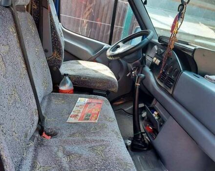 Синий Мерседес Sprinter, объемом двигателя 2.9 л и пробегом 658 тыс. км за 7000 $, фото 2 на Automoto.ua