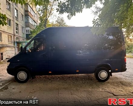 Синий Мерседес Sprinter, объемом двигателя 2.9 л и пробегом 555 тыс. км за 5500 $, фото 1 на Automoto.ua