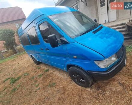 Синий Мерседес Sprinter, объемом двигателя 0 л и пробегом 390 тыс. км за 3200 $, фото 1 на Automoto.ua