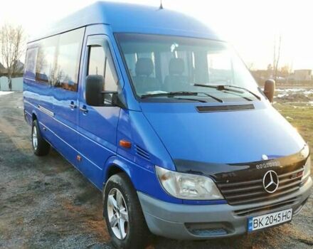 Синий Мерседес Sprinter, объемом двигателя 2.7 л и пробегом 400 тыс. км за 9500 $, фото 2 на Automoto.ua