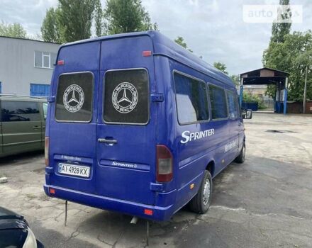 Синий Мерседес Sprinter, объемом двигателя 2.3 л и пробегом 200 тыс. км за 6200 $, фото 3 на Automoto.ua