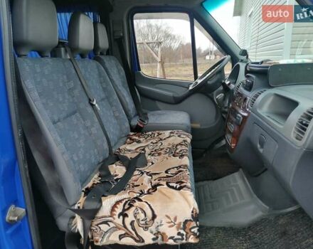 Синий Мерседес Sprinter, объемом двигателя 2.7 л и пробегом 400 тыс. км за 9500 $, фото 3 на Automoto.ua