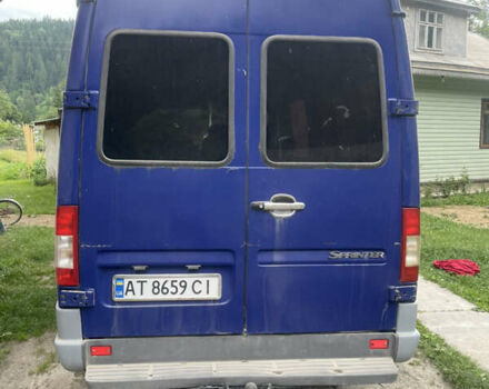 Синий Мерседес Sprinter, объемом двигателя 2.1 л и пробегом 650 тыс. км за 6500 $, фото 2 на Automoto.ua