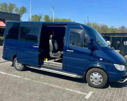 Синий Мерседес Sprinter, объемом двигателя 2.7 л и пробегом 405 тыс. км за 13000 $, фото 7 на Automoto.ua
