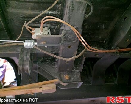 Синий Мерседес Sprinter, объемом двигателя 2.7 л и пробегом 421 тыс. км за 8500 $, фото 9 на Automoto.ua