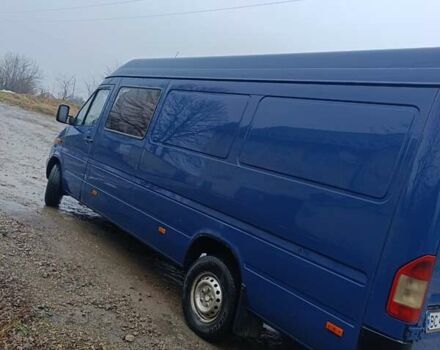 Синий Мерседес Sprinter, объемом двигателя 2.15 л и пробегом 450 тыс. км за 8000 $, фото 2 на Automoto.ua