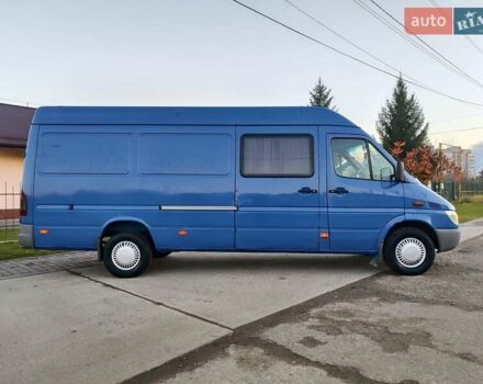 Синий Мерседес Sprinter, объемом двигателя 2.7 л и пробегом 260 тыс. км за 8200 $, фото 3 на Automoto.ua