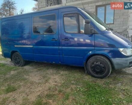 Синий Мерседес Sprinter, объемом двигателя 2.1 л и пробегом 450 тыс. км за 5500 $, фото 2 на Automoto.ua